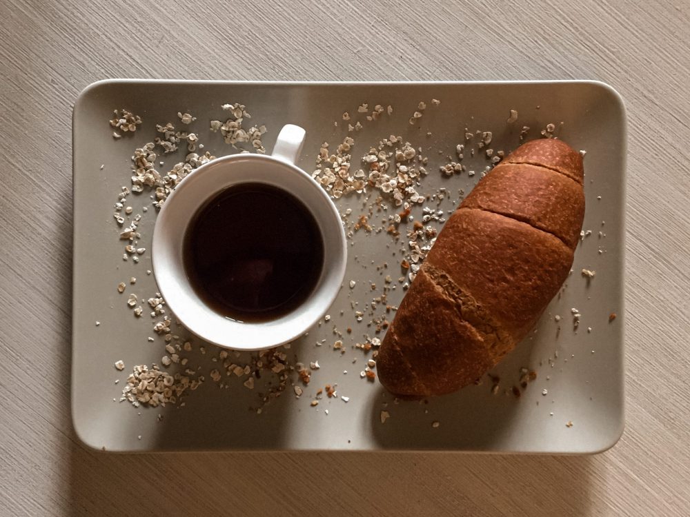 Dieta chetogenica caffè e croissant proteico